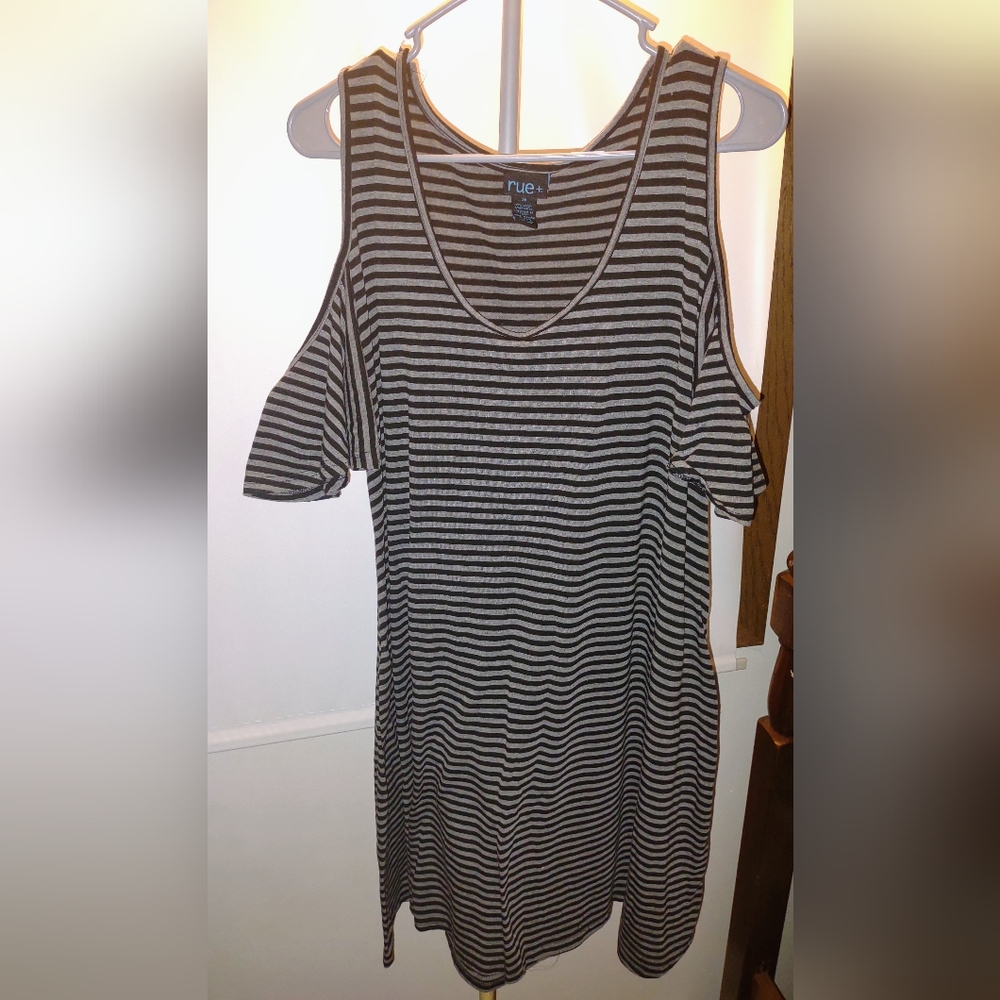 Women's plus size dress